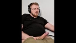 I got horny whilst gaming! CUMSHOT!