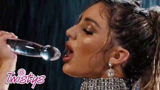 Twistys – Goddess Kayley Gunner Fucks Her Pussy With Her Toy While She Gets Showered With Water