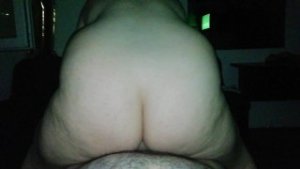 I-am bagat pula in pizda pana ia curs orgasmul