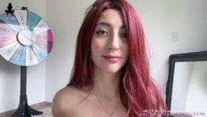 Orgasmo y CHORROS de SQUIRT CUCHI LAINO mientras enseña cómo le gusta que la masturben