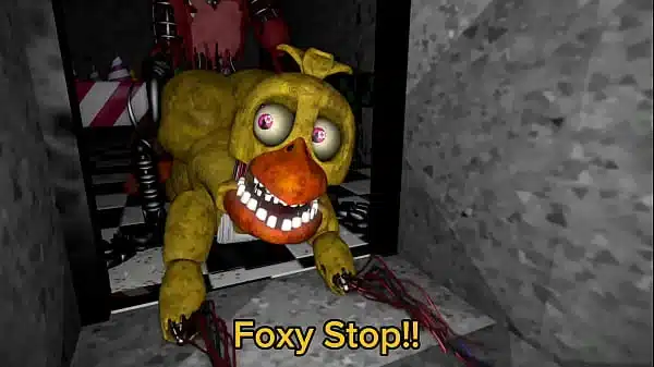 Foxy fucks chica’s booty.