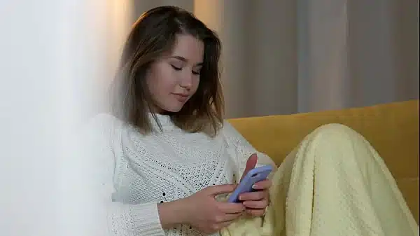 Alluring bombshell goes to a doctor for a squirting orgasm