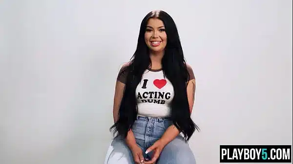 Australian teen Holly Day masturbation to orgasm after interview