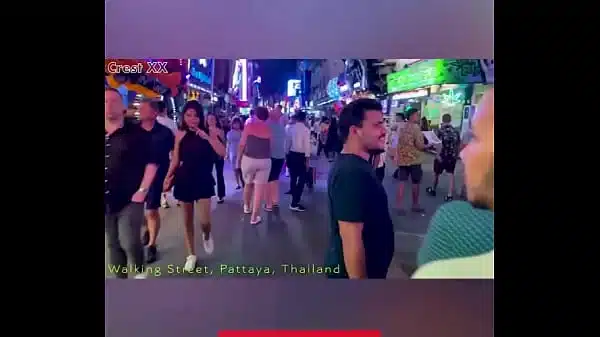 ️ Walking down Walking Street in Pattaya on Halloween 2024… the neon lights are out, sexy costumes everywher…