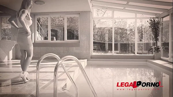 Glamour blonde Natalie Cherie ass fucked balls deep by pool boy’s big cock GP546