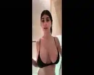 Mia Khalifa Shows Off Her Tits And Feet In The Tub.