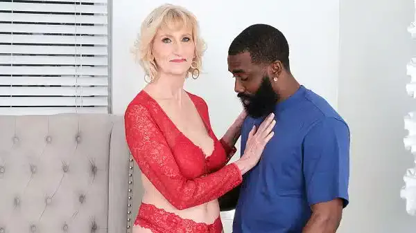 60-year-old Morgan Shipley gets dicked down by a big cock