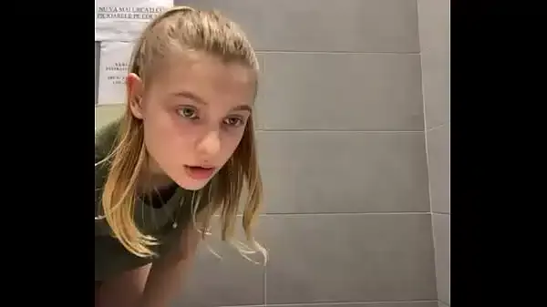 Hardcore fucking with huge dildo and squirt