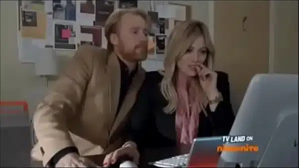 Hilary Duff fingering