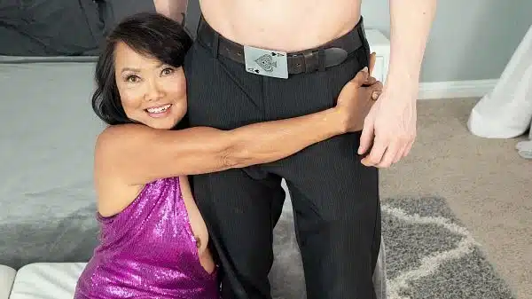 XXX sex lesson from a 70-year-old GILF