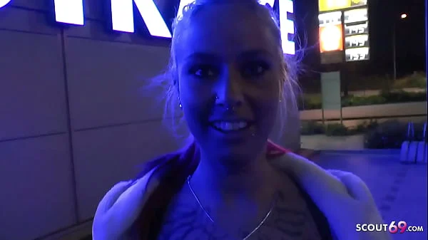 Anni Angel von User in Lübeck bei Waschanlage erkannt – Spontan den Schwanz gelutscht