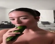 Cute Vegan Masturbation