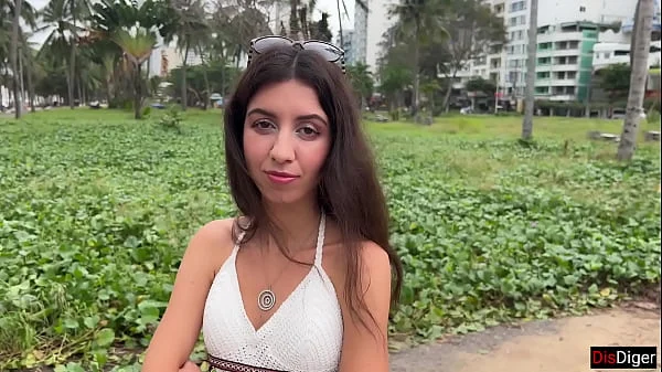 Public Pickup a hottie at a construction site – Treated her to lobster and fucked her hard in a hotel room