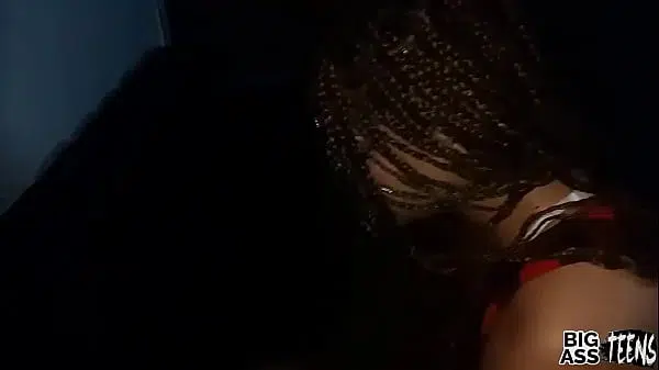 Puta hermana ninfomana me amarra y me coge se mete mi polla por su culo duro hasta correrme en su coño y en su boca traga y chupa leche la puta de mi hermanastra Xvideos Big Ass