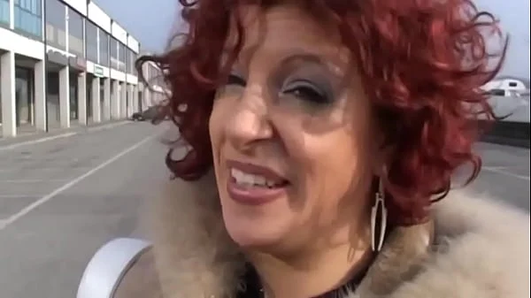 Sesso pomeridiano per questa strana coppia amatoriale