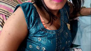 big ass sexy Mallu Aunty Fucked By Tenant Boy while home alone, hindi blowjob sex