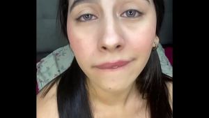 cachonda latina se bebe su propia leche – joi – bbw