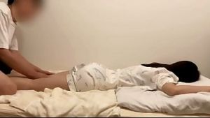 【個人撮影】激しく突きまくる立ちバックの別アングル動画…最後は側位で中出しする素人カップルの一部始終/Japanese amateur hentai