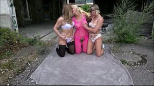 LESBEN DREIER am LOST PLACE mit LinaMila, NiciX-Fetish und Ella-X!!!