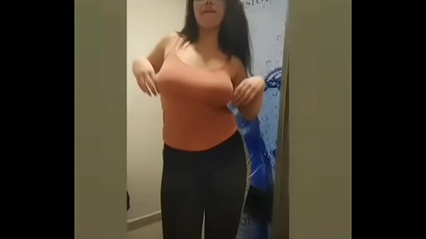 Albanian lady dance