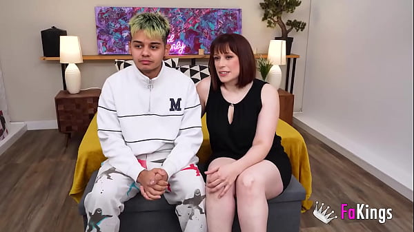 Curvy MILF deflowers an 18-year-old boy. Lucia Bianco is a very horny divorcee – FAKings