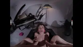 DARK ROOM VR – Lady On The First Date