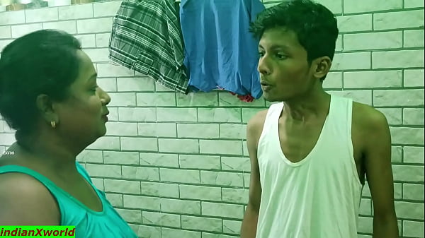 Desi teen Nokor sex with horny madam at home! Please Don’t Go