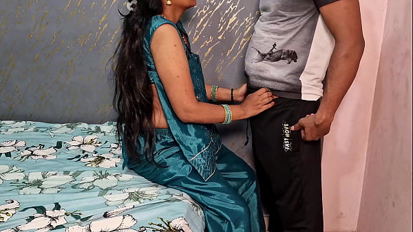 Desi Ward boy cured Bhabhis headache by fucking her pussy, hindi audio porn