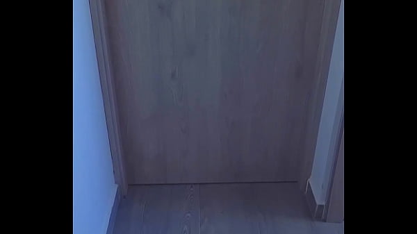 Polished Perfection: College Beauty’s Handjob Tease