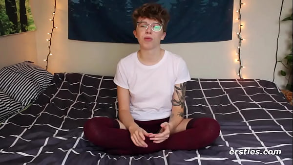 Sexy Hairy Stockinged Amateur Trying Out New Sex Toy