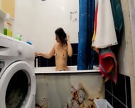 Solo Female Uses Shampoo Bottle For Anal Penetration