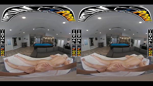 VIRTUAL PORN – Deep Dicking Blonde PAWG Gia OhMy In VR