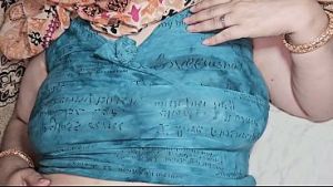 amazingly fucking muslim stepmom bkoz i love her bbw hairy pussy, hairy legs and big tits