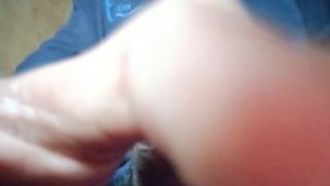 Mengocok Kontol Dengan Penuh Gairah Di Kamar
