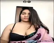 indian hot gayatri boobs show