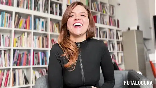 PutaLocura – La madurita culona Zara Montoya se folla a Torbe después de una charla caliente