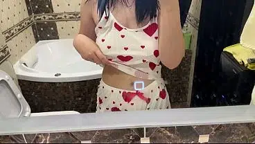 A morning collection of yellow urine and dirty pads! Female POV!