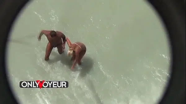 Beach Voyeur. Sugardaddy chilling with hot teen blonde