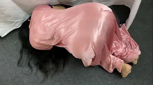Desi chachi big ass fucked by big dick doggy style