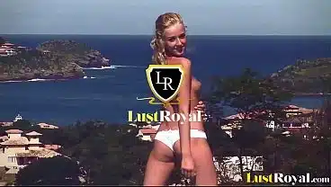Lustful masseuse has a craving for pussy