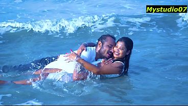 Unmarried Girl fucking with Lover at Sea Beach! Please Don’t Cum Inside